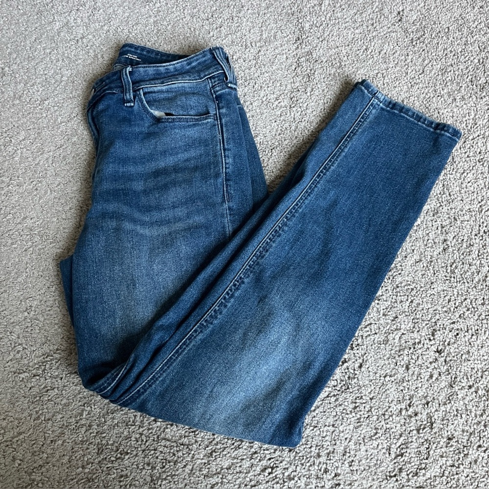 Old Navy High Rise Wow Straight Jeans Size 8